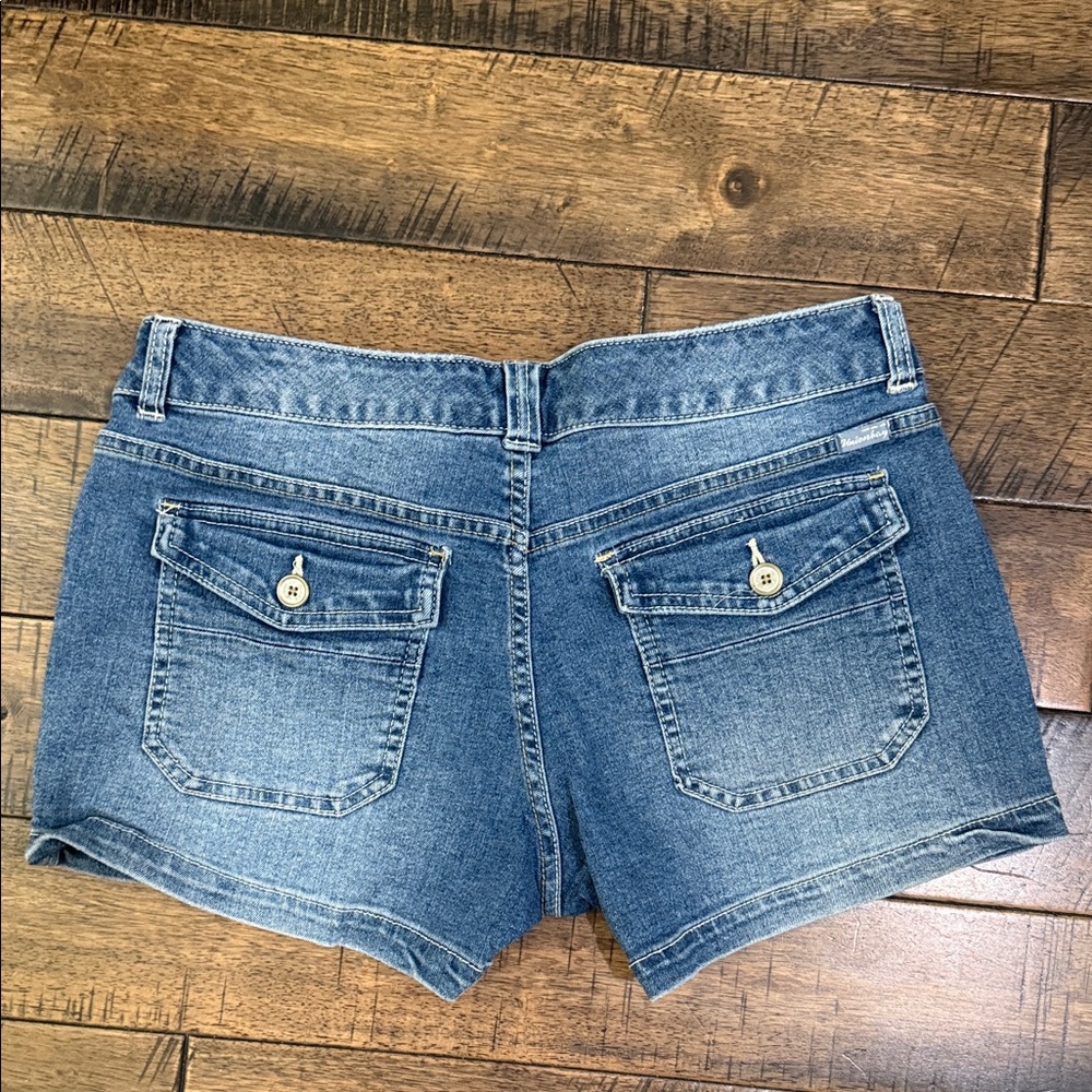 UNIONBAY Women's Cargo Shorts - White, Blue, and Navy - Picture 7 of 7